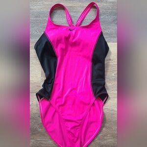 Nike Color Surge Powerback One Piece Swimsuit Womens Large